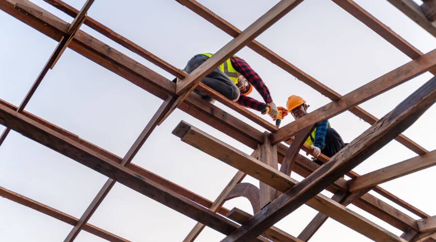 Professional gutter cleaning services in Wakonda, SD